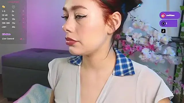 Soffimoon_ on StripChat