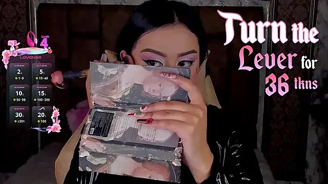 SoffiQueen on StripChat