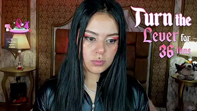 SoffiQueen on StripChat