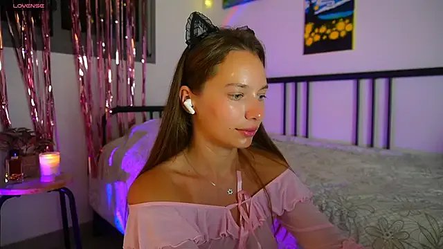 soffy__kisss on StripChat