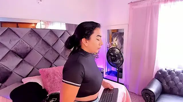 sofhiaa_adaams on StripChat