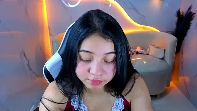 Sofi_Adams_Tx — SHOW SALIVA IN TITS