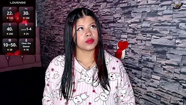 Freechat sofi_bronw on StripChat