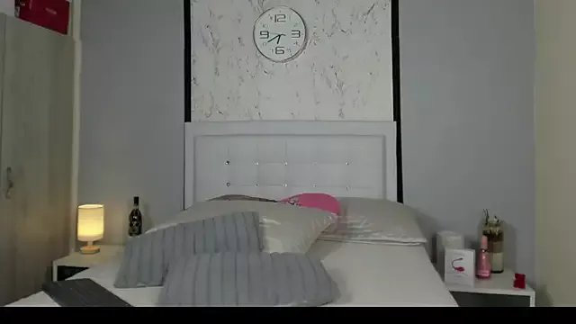 Sofia_Blosom on StripChat