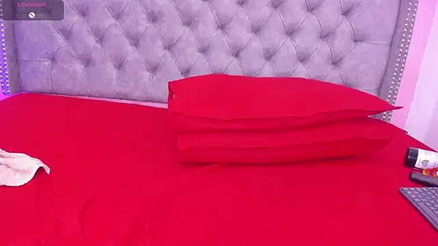 Sofia_Girl_ on StripChat