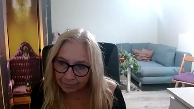 sofia_xkiss on StripChat