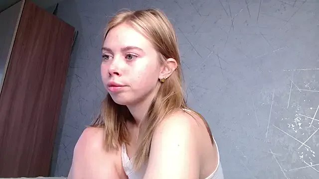 sofiaa_here on StripChat