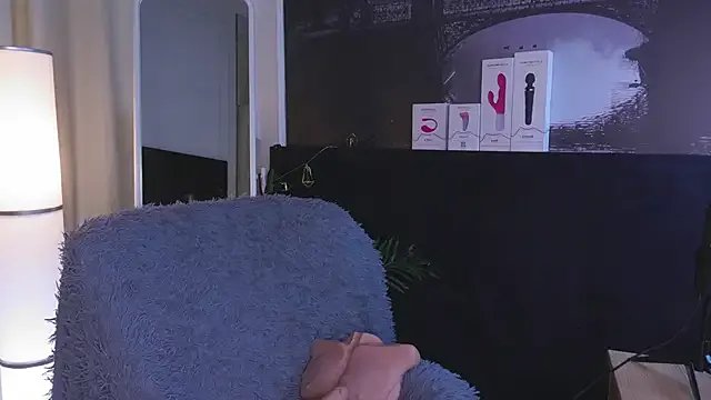 SofiaFoster_ — sexy tease in lingerie