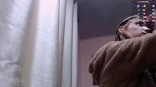 Sofii_cutee on StripChat