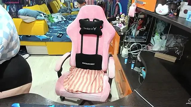 Softie_Sofy — Fuck pussy with big black toy!~ ()