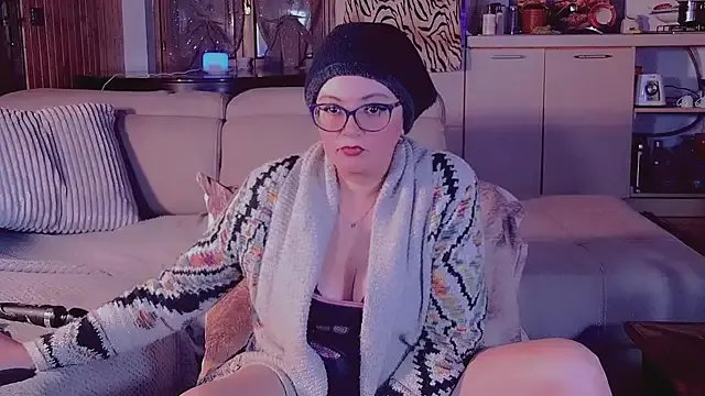 sola1213 on StripChat