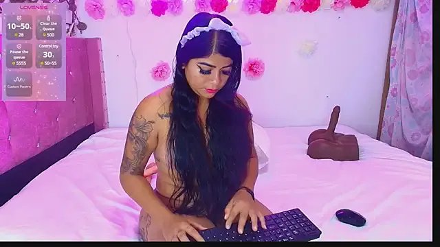 SolanyiVera on StripChat