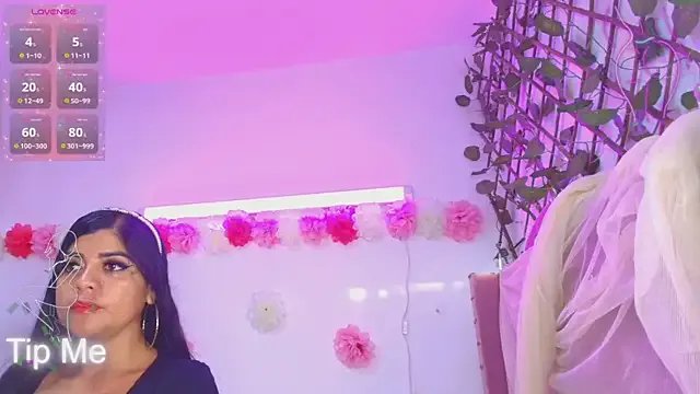 SolanyiVera on StripChat