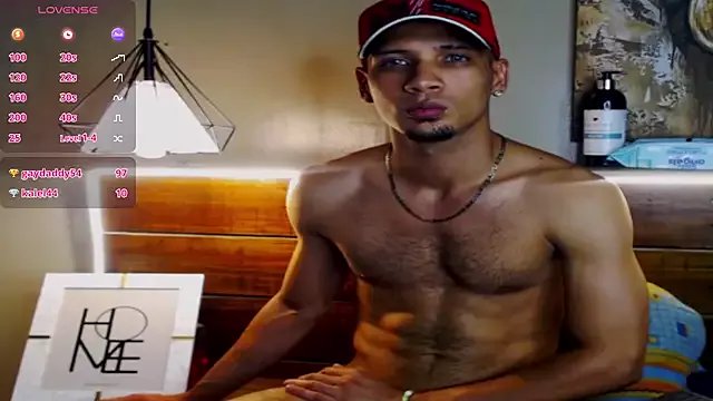 SonicJ25 on StripChat