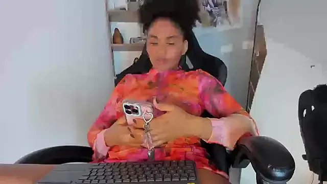 sophia18- on StripChat