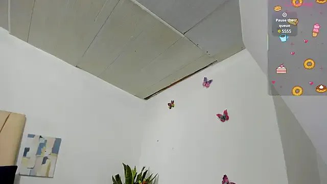 Sophia_Ebony on StripChat