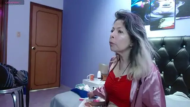 sophia_ny on StripChat