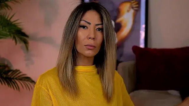 SophiaPotts — fuck machine is on! drive me crazy!