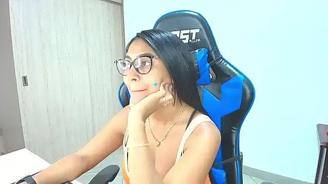 sophiax-x on StripChat