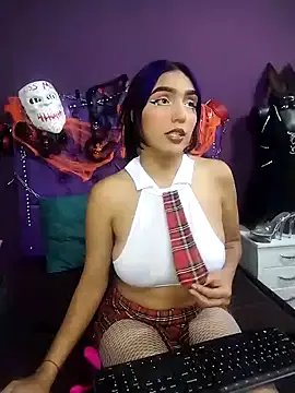 Sophie-dbs on StripChat