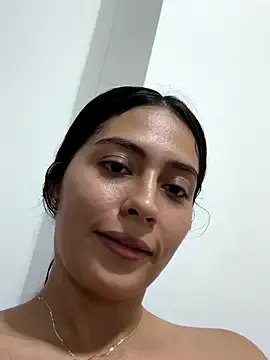 Sophie__Foxxx on StripChat