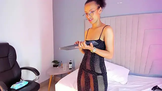 sophie_rojas on StripChat