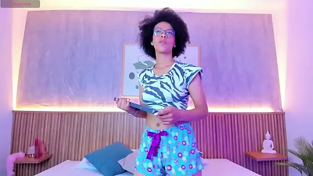 sophie_rojas on StripChat