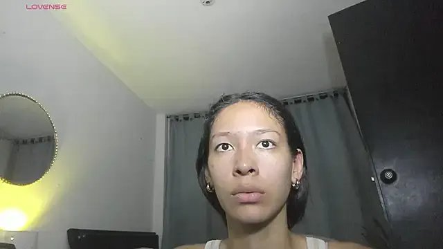 Sophie_sweett19 on StripChat