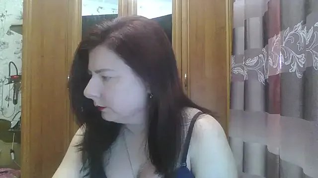 Freechat SophieNightAh on StripChat