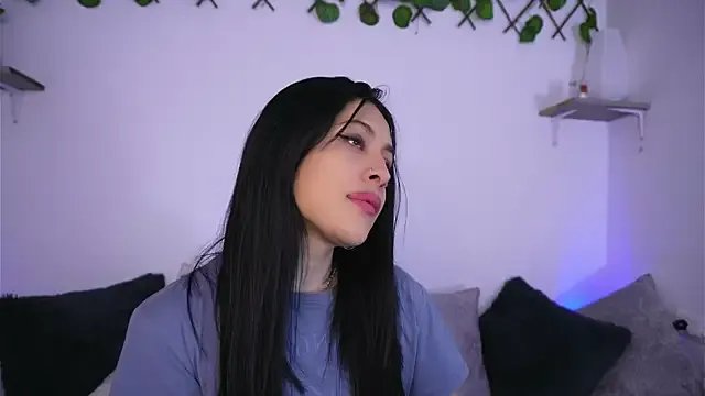 SophiieCumsx on StripChat