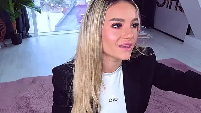 SpoilM3Mor3 on StripChat