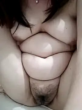 Squirt_lisa12 on StripChat