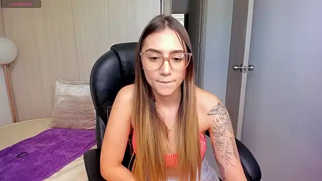 StacyConner on StripChat