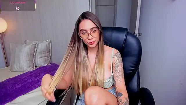 StacyConner on StripChat