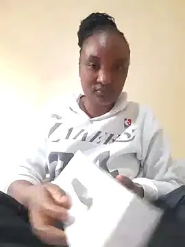 StacyGee24 on StripChat