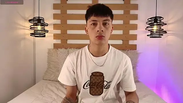 Steev_Novoa on StripChat