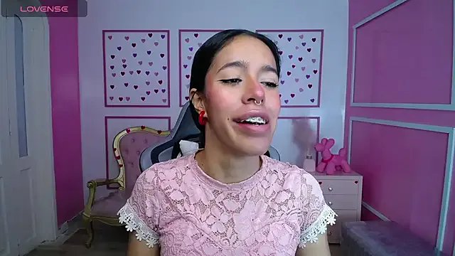 stephania_t on StripChat