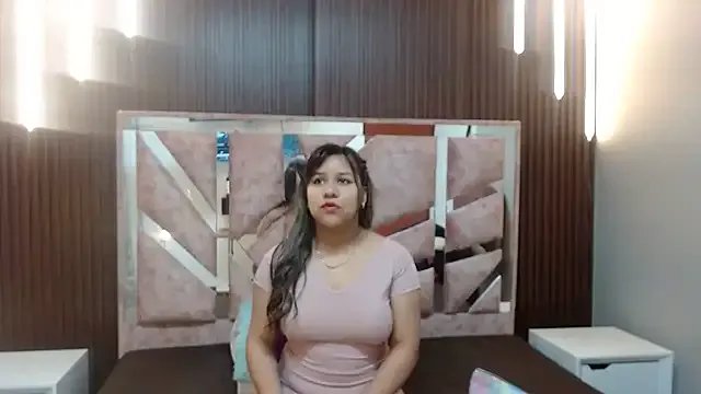 stephanie_ross on StripChat