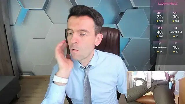 SteveTiger on StripChat