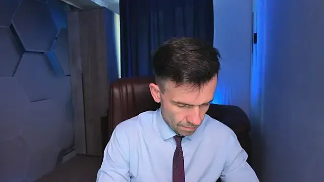 SteveTiger on StripChat