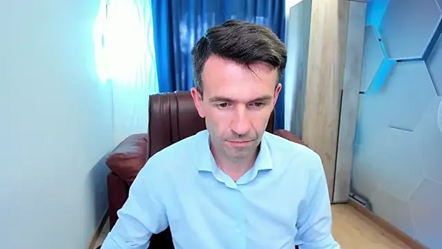 SteveTiger on StripChat