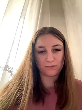 Strawberryyyyik on StripChat