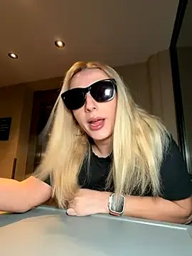 Freechat Strongqueen on StripChat