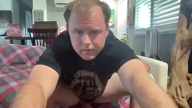 Studmuffin4you on StripChat