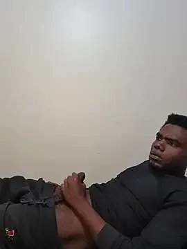 Suamyst_25 on StripChat