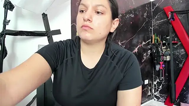 SUBMISSION_BDSM on StripChat