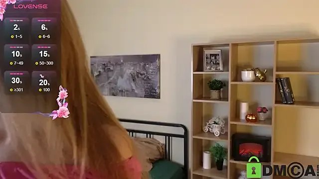 Sue_Sanders on StripChat