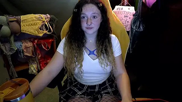 Freechat sugasunny04 on StripChat