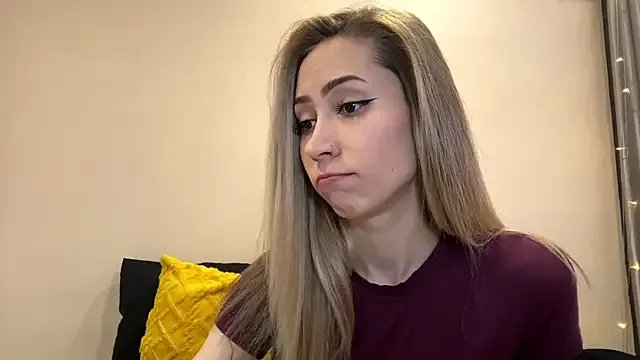 sun_under_skyy on StripChat