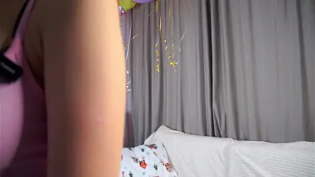 SunnivaCovil on StripChat